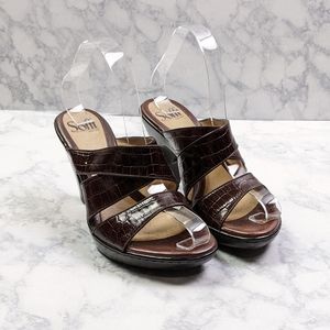 Sofft Brown Leather Embossed Strappy Heel Sandals